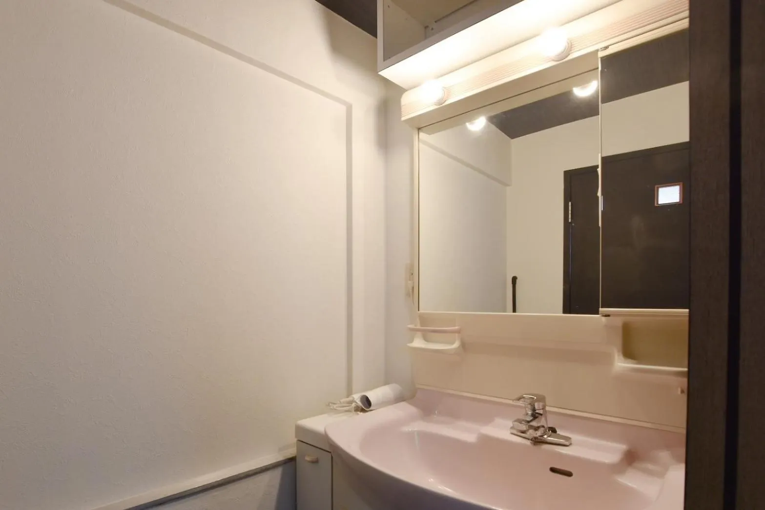 岡田ビル5階 Apartment Tokyo