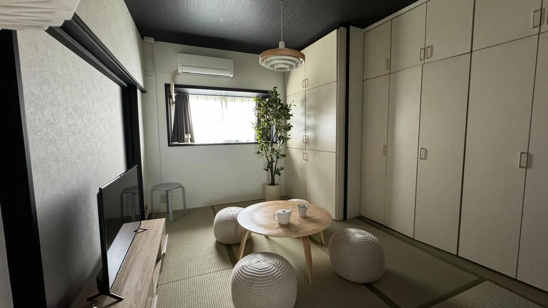 岡田ビル5階 Apartment Tokyo